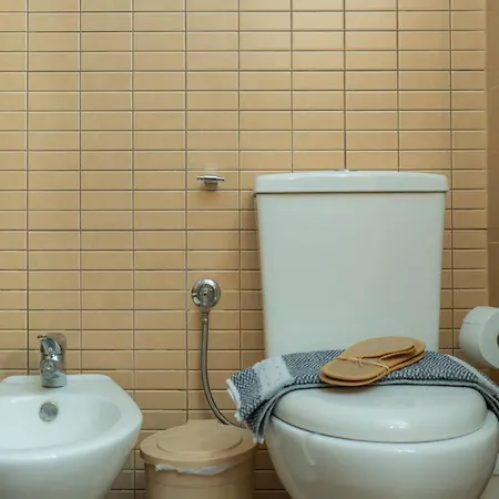 Daire Postmans Under Meteora