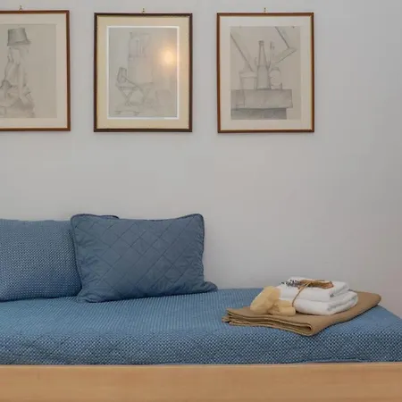 Postmans Under Meteora Kalampáka