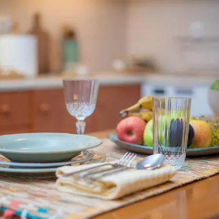 Daire Postmans Under Meteora