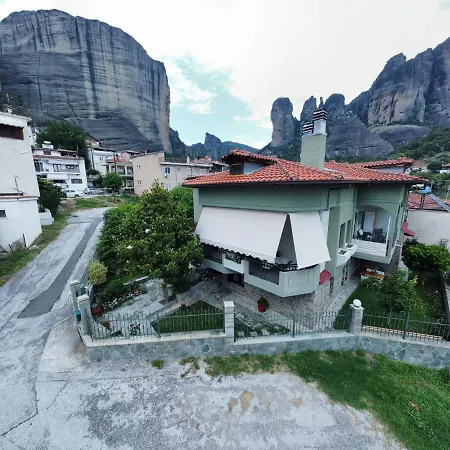 Postmans Under Meteora カランバカ