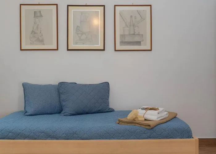 Postmans Under Meteora Kalambaka