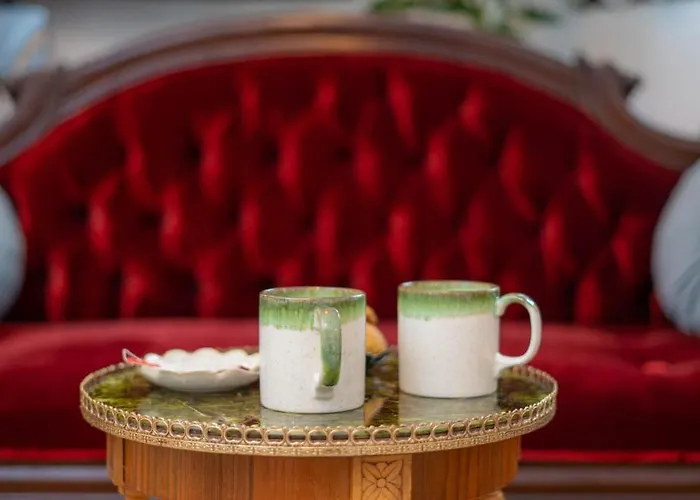 Postmans Under Meteora *