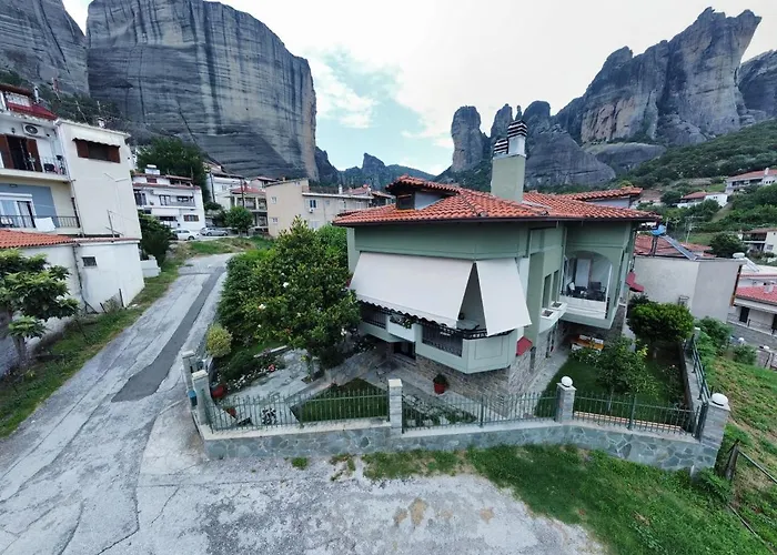 Postmans Under Meteora Kalambaka